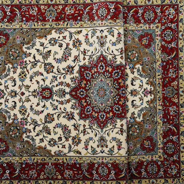 قالیچه کرک گل ابریشم طرح تقدیسی