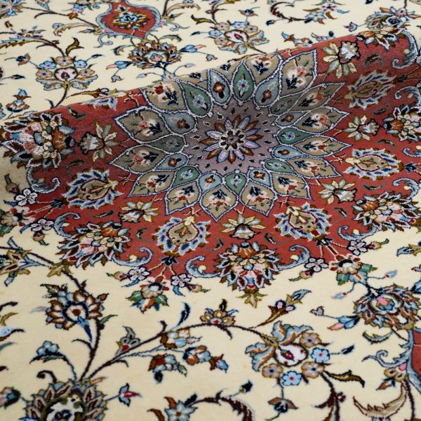 9 متری گل ابریشم طرح لچک ترنج